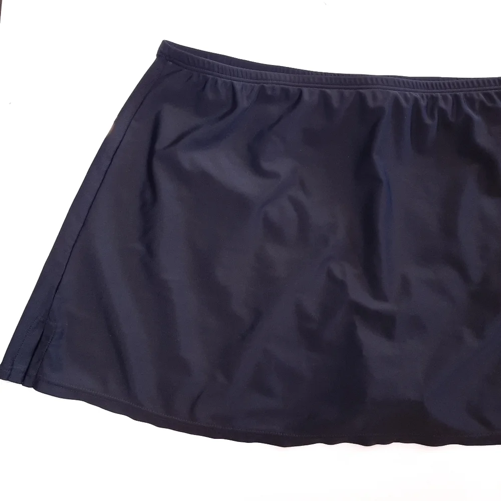LIZ CLAIBORNE Swim Skirt Solid Black Plus Size w Tummy Control Panel